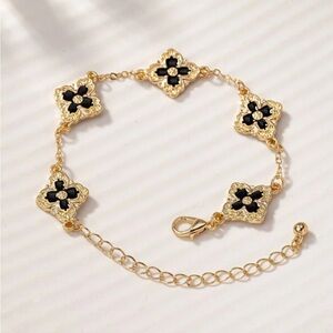 Onyx Black Clover Bracelet